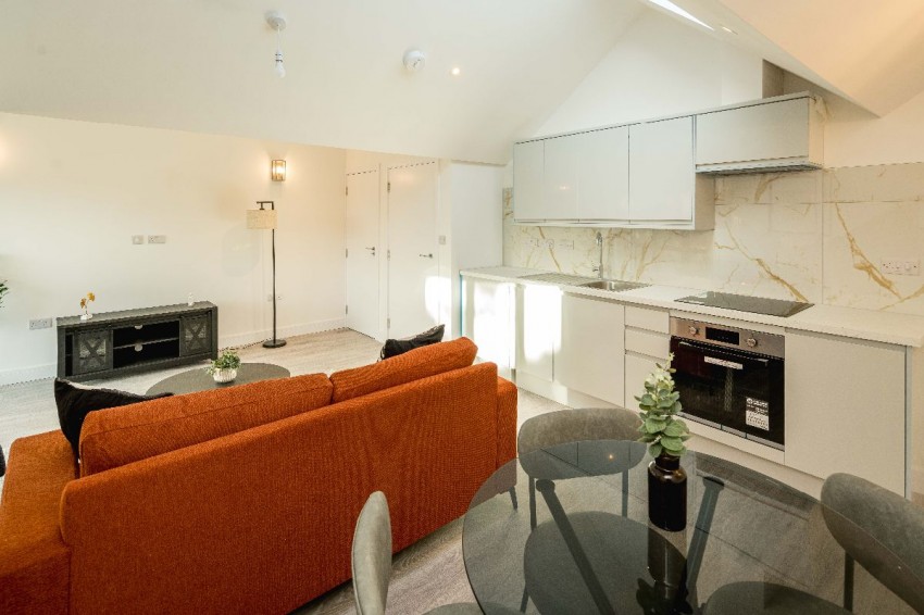 Images for Cuckoo Hall Lane, London EAID:1234 BID:1234