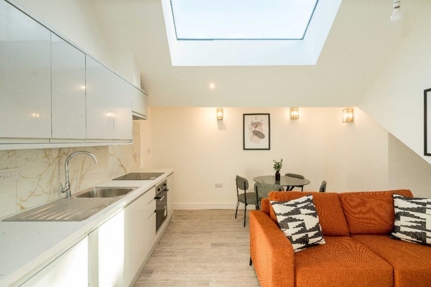 Images for Cuckoo Hall Lane, London EAID:1234 BID:1234