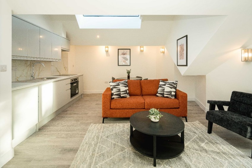 Images for Cuckoo Hall Lane, London EAID:1234 BID:1234