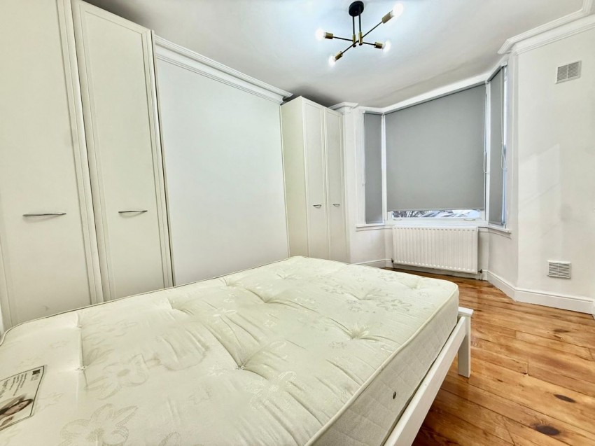 Images for Ravenshaw Street, London EAID:1234 BID:1234