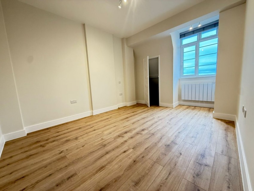 Images for Mottingham Road, London EAID:1234 BID:1234