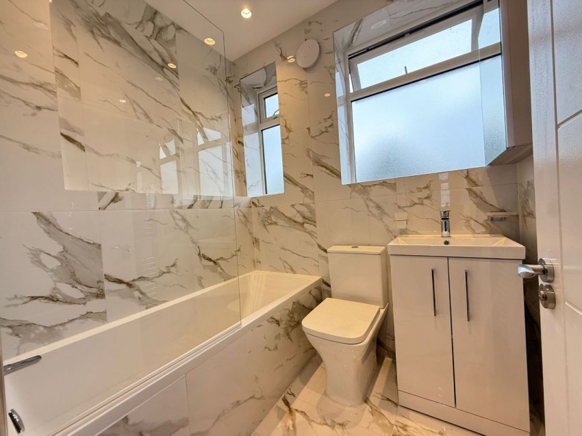 Images for Mottingham Road, London EAID:1234 BID:1234