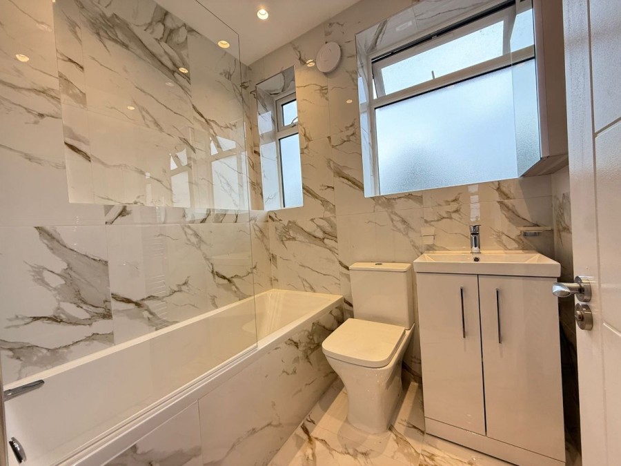Images for Mottingham Road, London EAID:1234 BID:1234
