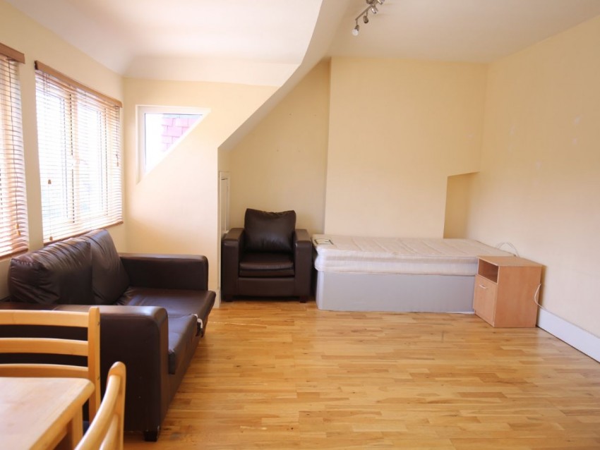 Images for Flat ,  The Ridgeway, London EAID:1234 BID:1234