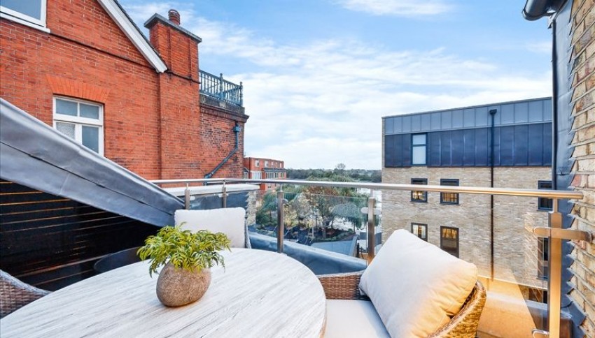 Images for Cambridge Penthouse Palace Wharf, Rainville Road, London EAID:1234 BID:1234