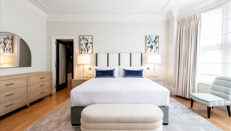 Images for Duke Street, London EAID:1234 BID:1234