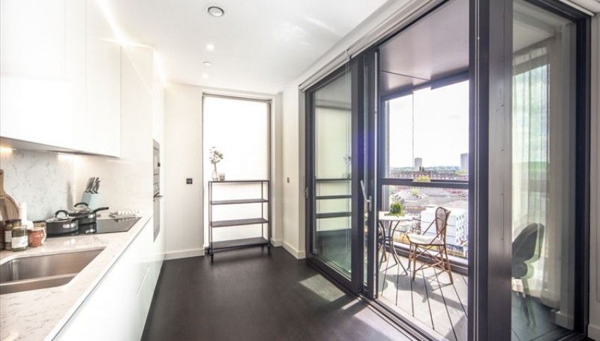 Images for Thornes House,  Charles Clowes Walk, London EAID:1234 BID:1234