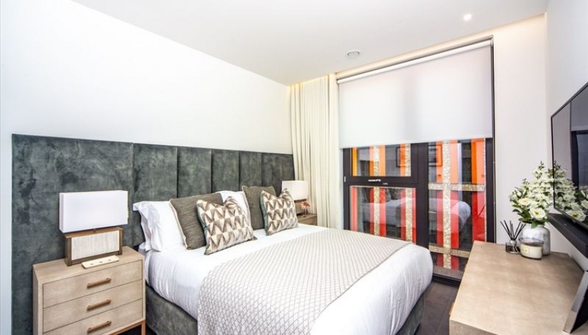 Images for Thornes House,  Charles Clowes Walk, London EAID:1234 BID:1234