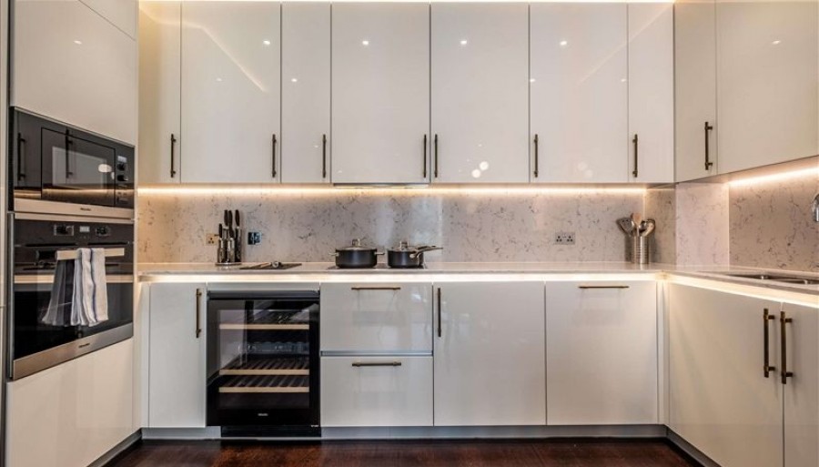 Images for Thornes House,  Charles Clowes Walk, London EAID:1234 BID:1234