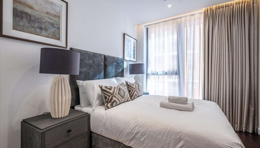 Images for Thornes House,  Charles Clowes Walk, London EAID:1234 BID:1234