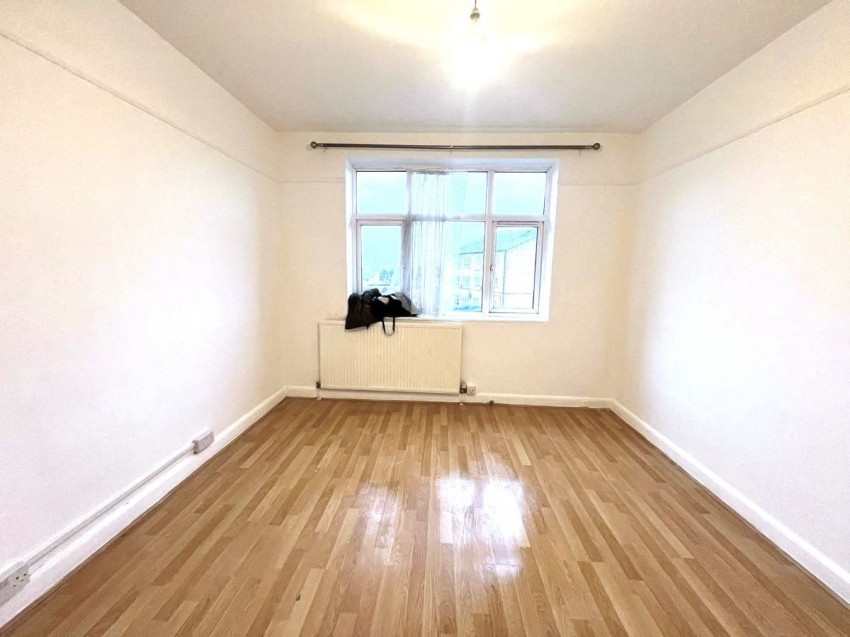 Images for Neasden Lane, London EAID:1234 BID:1234