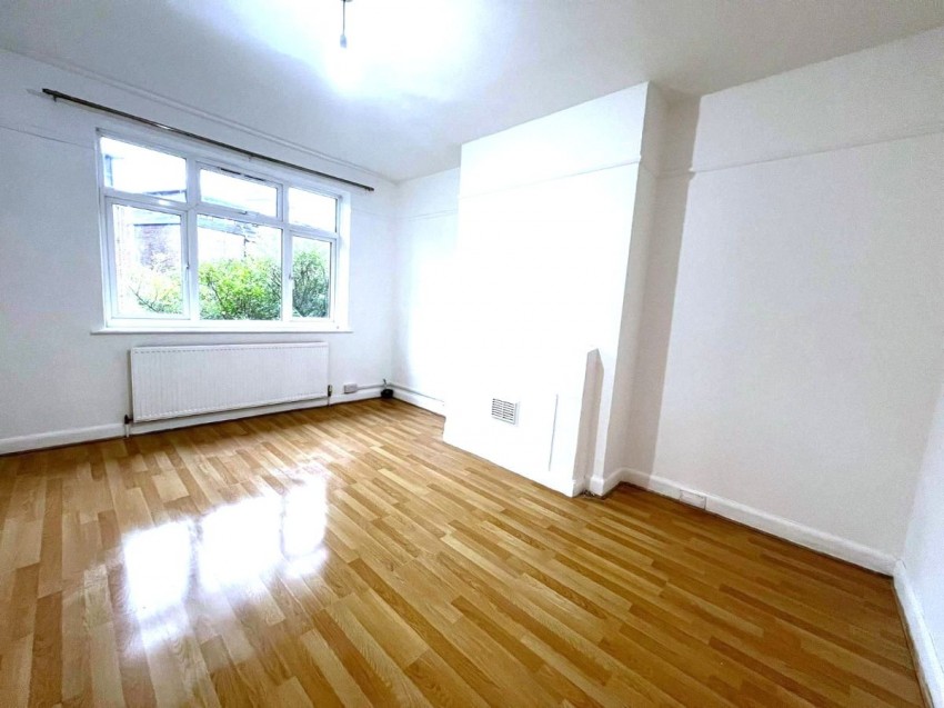 Images for Neasden Lane, London EAID:1234 BID:1234