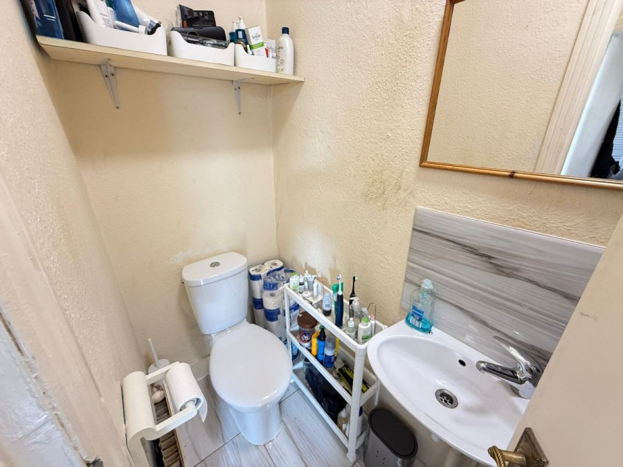 Images for 752 Holloway Road, London EAID:1234 BID:1234