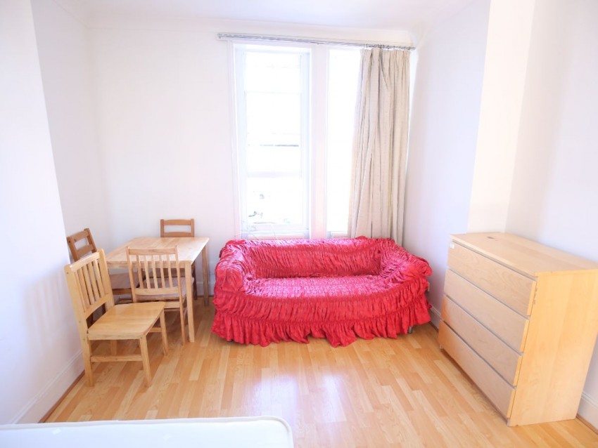 Images for Holloway Road, London EAID:1234 BID:1234