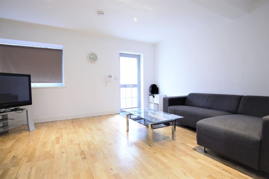 Images for Flat ,  Holloway Road, London EAID:1234 BID:1234