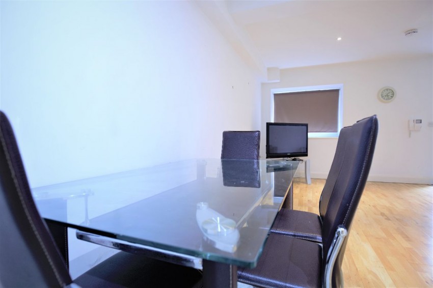 Images for Flat ,  Holloway Road, London EAID:1234 BID:1234
