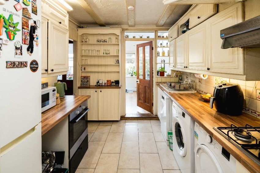 Images for Littlefield Road, Edgware EAID:1234 BID:1234